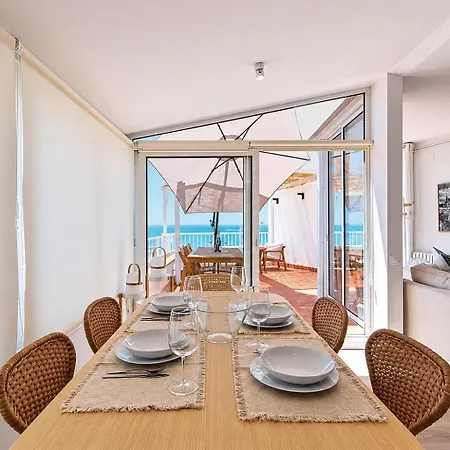 Apartament Oceanfront Penthouse With Terrace And Views