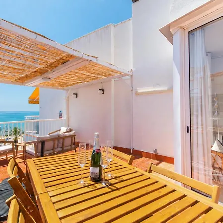 Oceanfront Penthouse With Terrace And Views Lägenhet *